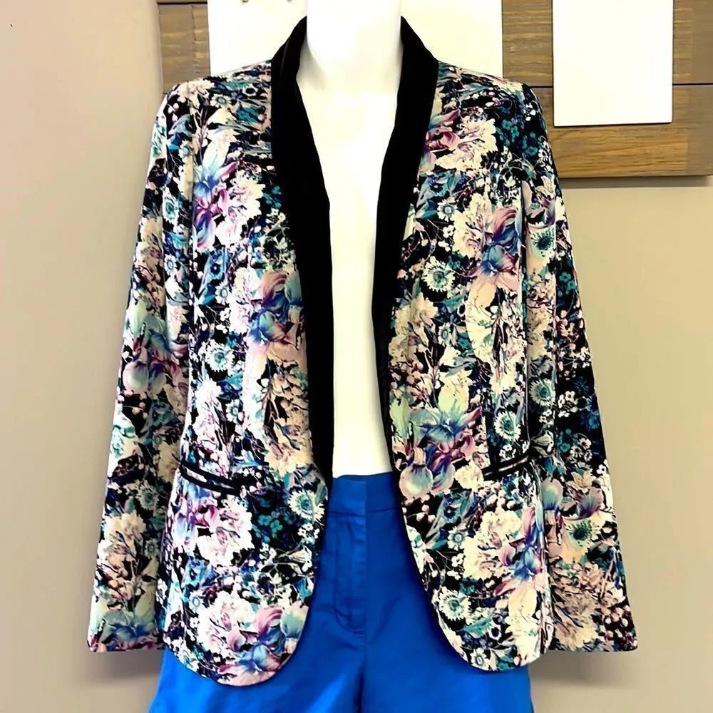 LC Lauren Conrad Black Pink and Blue Floral Open Front Tuxedo Blazer- Size 4
